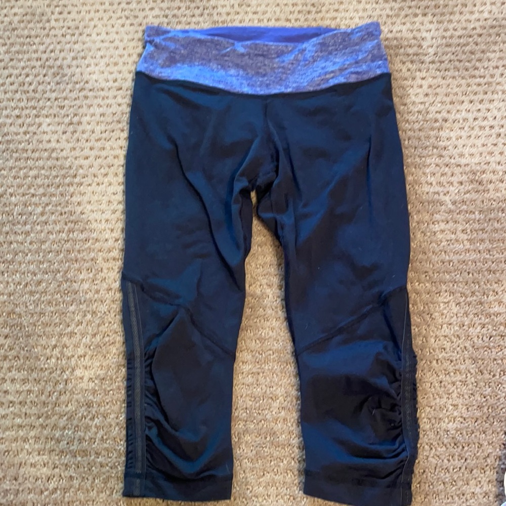 LuLu Lemon cropped black leggings w/ ruffle trim 6